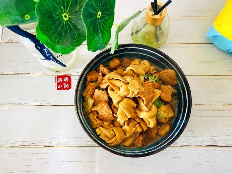 这一到冬天,我最喜欢猪肉蔬菜一锅烩了,好吃又简单