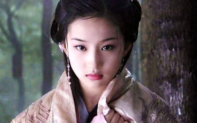 鸠摩智@天龙中,此人是扫地僧儿子,曾吊打段誉,吓蒙玄慈,后成天下第一