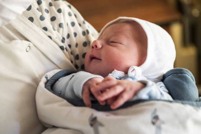 婴儿潮|宅家搞出“疫情婴儿潮”?美医院91小时接生107个宝宝