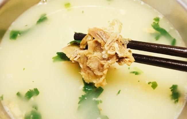 宫寒痛经|天气一凉,手脚冰凉,“4个原因、2个建议”,改善冰凉,温暖全身