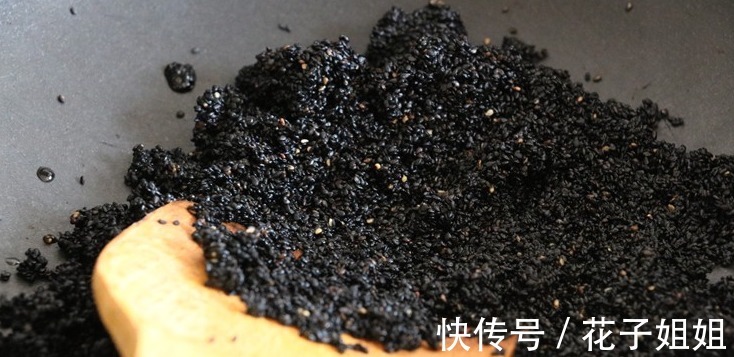 红糖|80岁奶奶常吃黑芝麻,家常做法,营养美味又简单,越吃越精神!