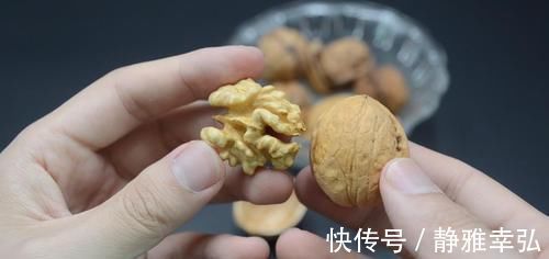 营养物质|一天中什么时间吃核桃效果好?好多人都搞不清楚,看完涨知识了