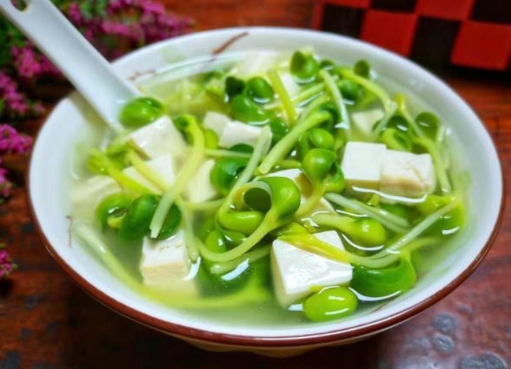 天然的“燃脂菜”找到了,天冷后要多喝它,补钙质,小肚子不鼓了