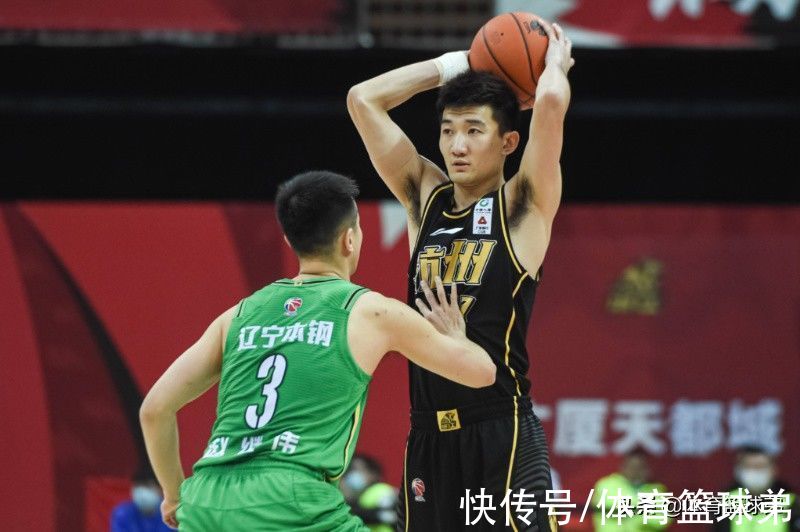 广厦队|广厦三剑客已降临，他们不仅是广厦的未来，他们更是王博的希望