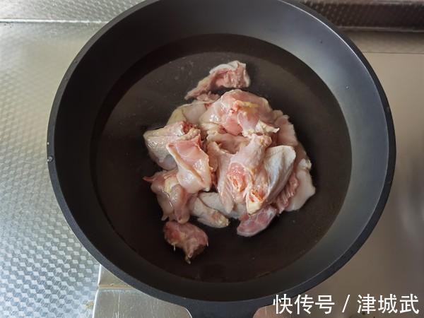 炖鸡|吃牛羊肉不如吃它,滋补营养高,家家户户吃得起!