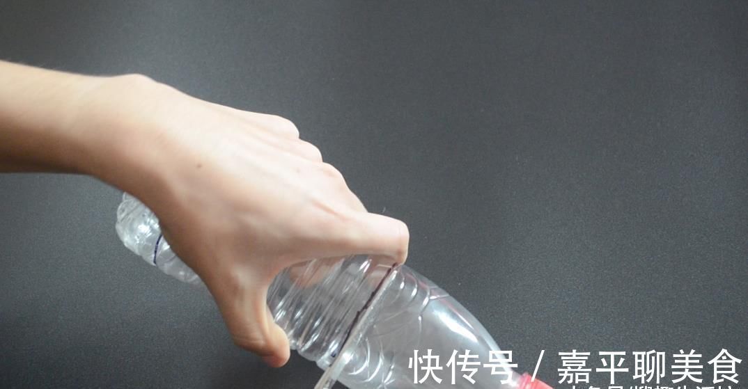 废弃的塑料瓶简单剪几刀, 放在家里有大用处, 看完你会感谢我的
