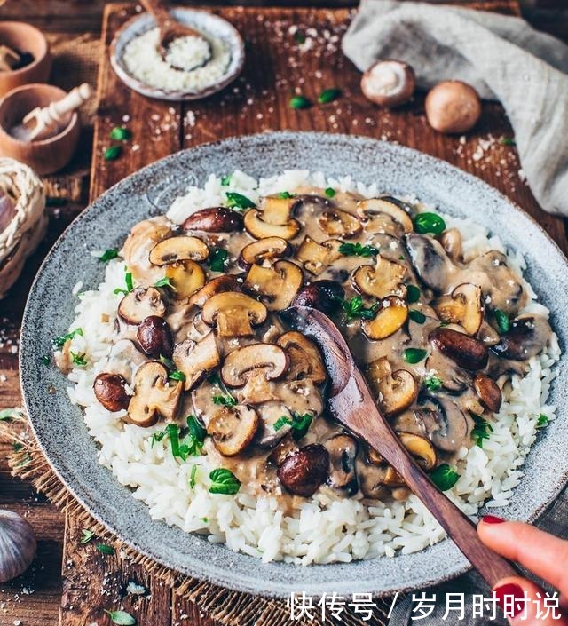 汉堡、蛋糕、披萨……素食主义者的餐桌远比你想象中丰富多彩