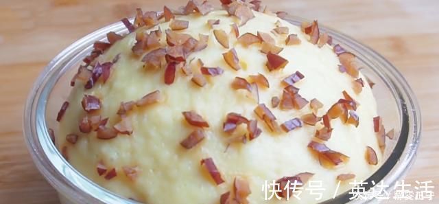 香甜|1碗糯米粉,3个鸡蛋,手不沾面,筷子一搅,软糯香甜,比蛋糕好吃