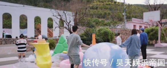 郭麒麟|只剩尬聊的《桃花坞》,没能让观众看懂郭麒麟的幽默