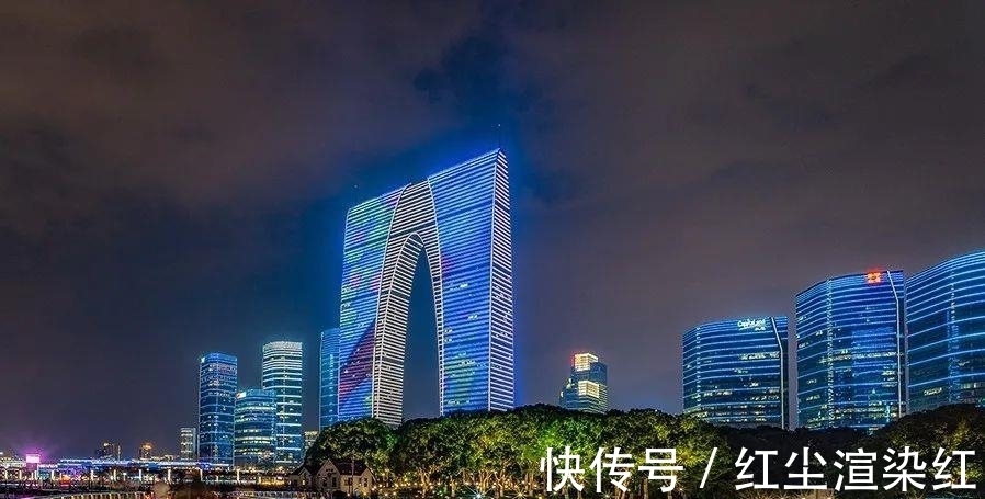 苏州市|法国游客来到苏州，看到奇葩地标“秋裤楼”，直言设计不太合理