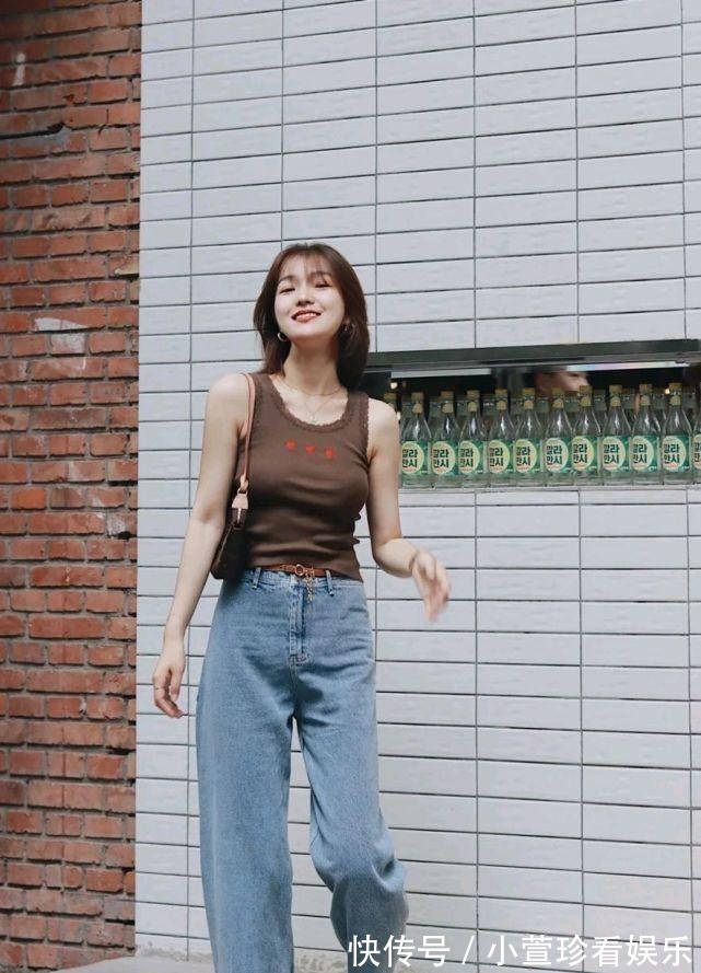 极简|会穿衣搭配很关键，不知道怎么搭配的女生，可以选择极简穿搭风格