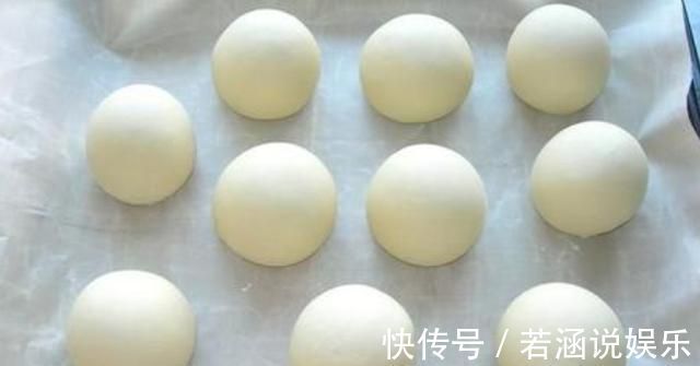蒸馒头|没有酵母也能蒸馒头，只需加点它，家家户户都有，面团轻松发满盆