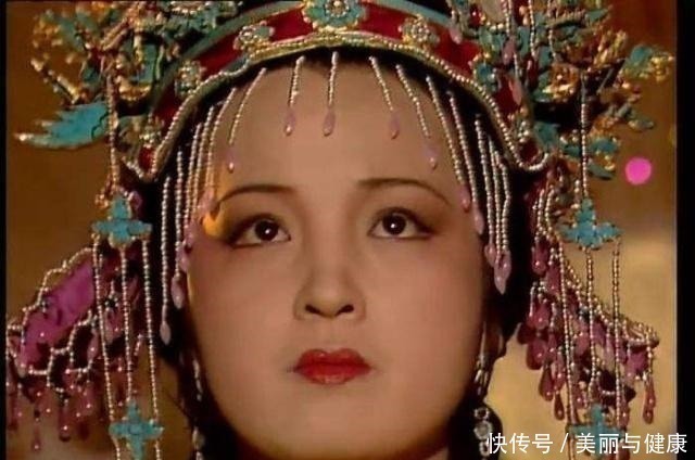 龙禁尉&红楼梦中皇帝忌惮贾府,抄了贾府,只因龙禁尉背后的秘密