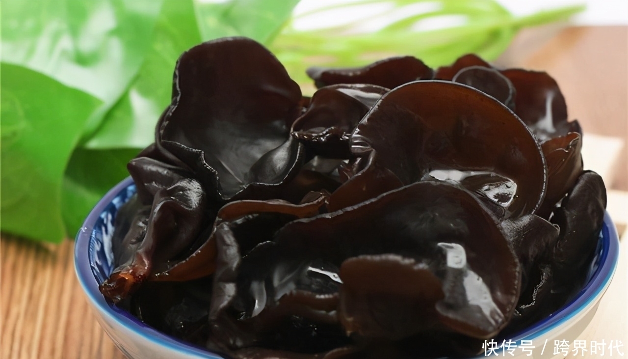 要想身体排毒,推荐吃的食物,清热解毒,消脂排便,改善食欲