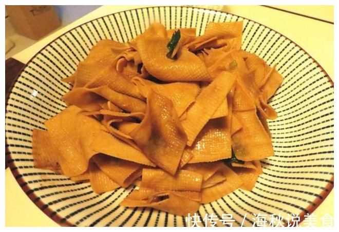 带着老公回娘家，母亲下厨做了一桌菜招待，饭后我和老公不想走了