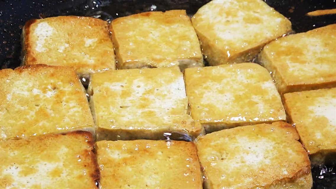 白菜炖粉条，直接下锅是大错！教你不外传的诀窍，做一锅都不够吃