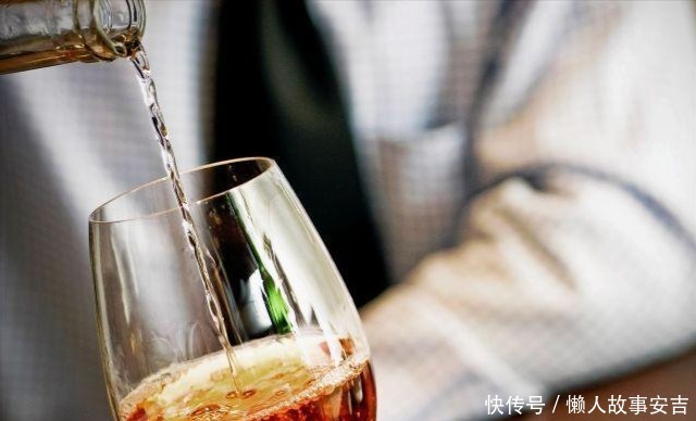 脑梗最怕的“一种水”,不是绿豆汤,你若常喝,血管会感激你