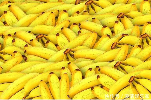 香蕉不会保存果农教你一招,轻松防止香蕉变黑,早知道早受益!