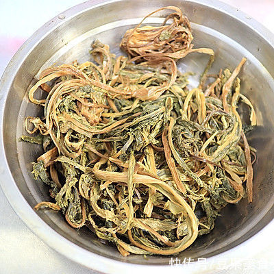 #我心中的冬日限定# 腊肉蒸雪里蕻