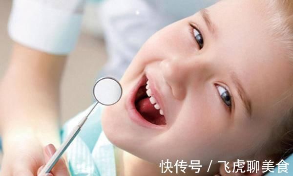 孩子|宝宝满口蛀牙?不一定是糖果惹的祸,这些常见举动更易引发龋齿
