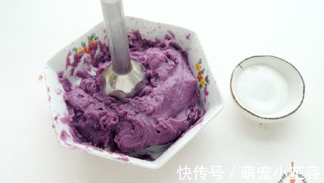 面团|家里有面粉一定要试试，上锅一蒸，柔软好吃，蛋糕一次成功