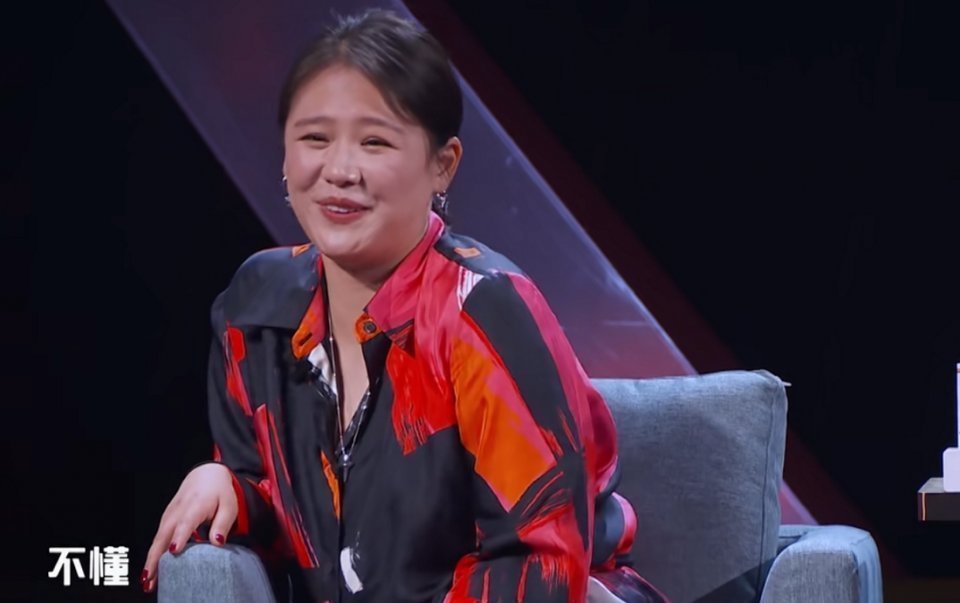 吐槽大會(huì)直接跳到半決賽,李誕三人鞋子被打碼,爭(zhēng)議女王遭到淘汰