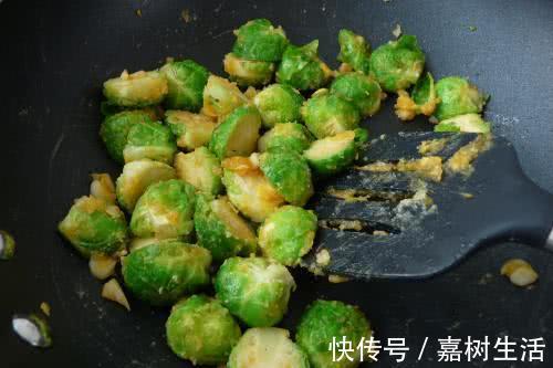 燃脂菜|天然的“燃脂菜”发现了,每天炒一盘,燃烧脂肪,胖人越吃越瘦