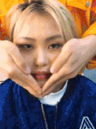 |搞笑GIF:你永远不知道妹子的脸有多大