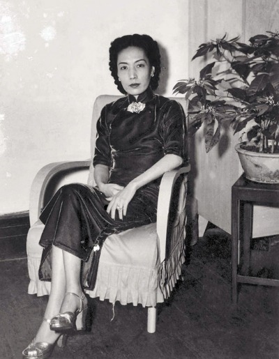 不顾|孟小冬究竟有何魅力?梅兰芳不顾妻儿要娶她,杜月笙苦等她三十年