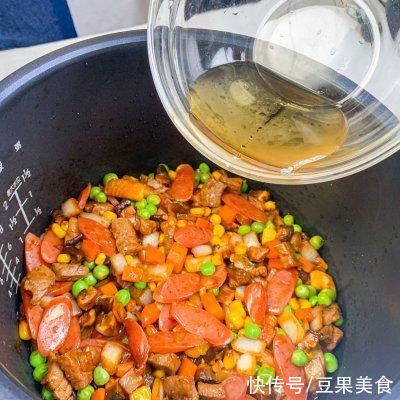 香菇|电饭煲里的美味焖饭 夏天不再热火朝天