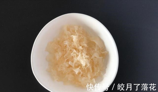 秋冬干燥常喝它,去燥润肺特滋润,每天一碗皮肤水润有光泽真年轻!