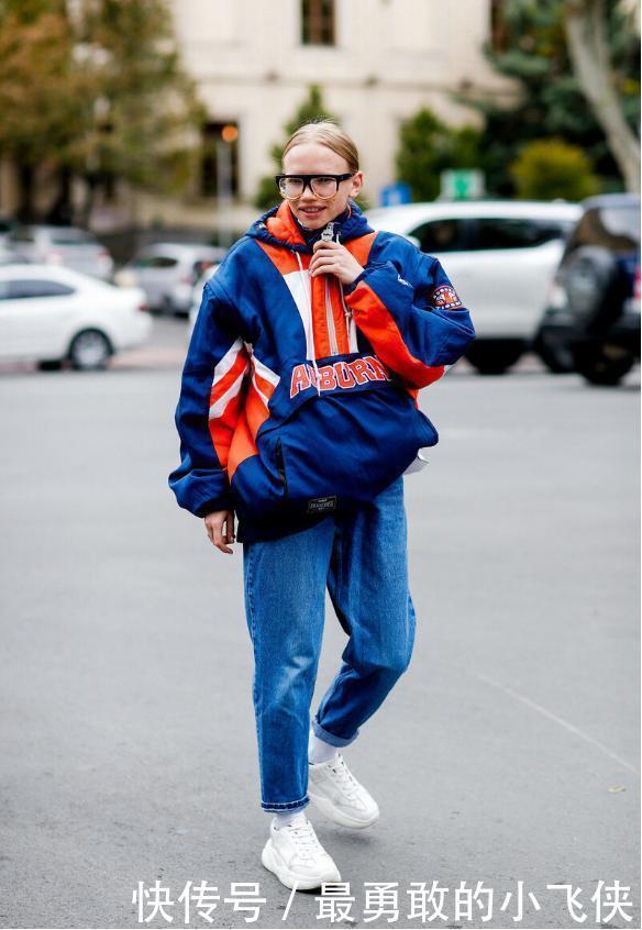 今年秋天流行穿“防风卫衣”，时髦又保暖，教你挑对颜色不踩雷