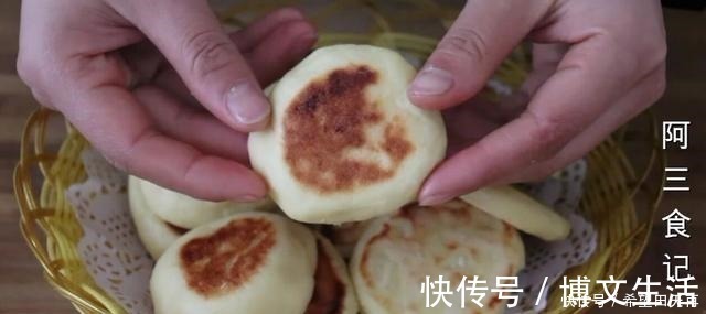 小饼|山药别再炖了,加2个鸡蛋,教你1个新做法,出锅比吃大鱼大肉还香