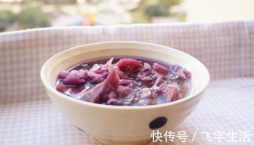 补血|银耳和它是绝配,熬成汤三天两头喝一次,补血又养颜,越喝越好看