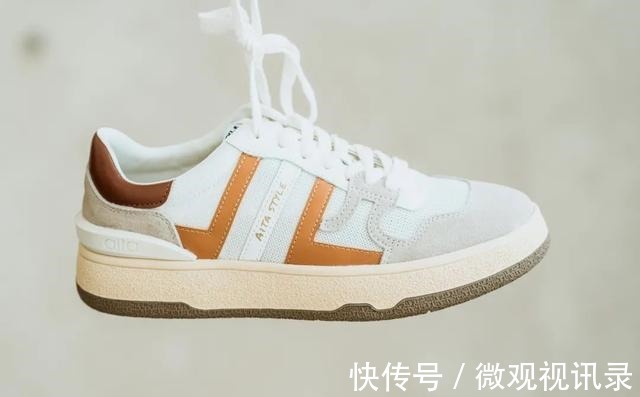 运动鞋 小白鞋失宠了!这双“ 初恋鞋 ”,太时髦!