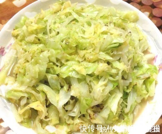 米粉|突然家里来客不想去饭店,做的几道家常菜招待,客人都直夸好吃