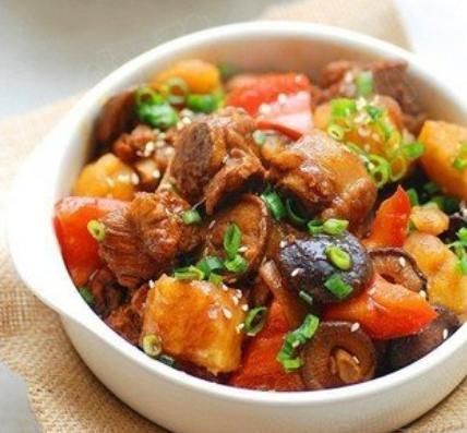 最近我家迷上这3道菜,午餐炖一锅上桌就一扫光,大人小孩抢着吃