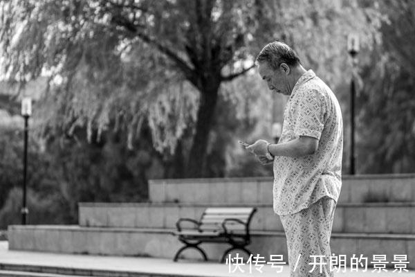 老张|父亲查出癌症不想治,儿子坚决不同意,早期肺癌别放弃,能治