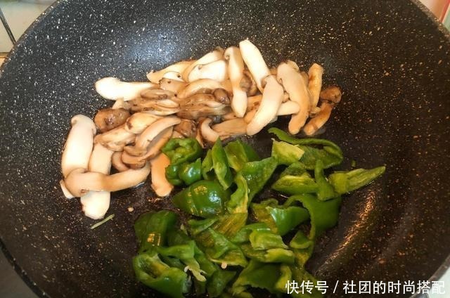  素菜|这盘素菜比鱼鲜比肉香，难怪这么贵，一年一季别错过，且吃且珍惜