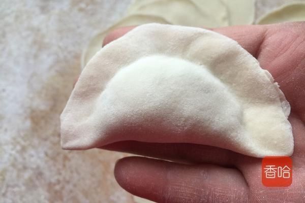 饺子|煮饺子时，万万不可热水下锅，一步错步步错，难怪饺子开裂又粘锅