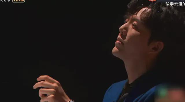 求锤得锤!警方通报李云迪因嫖娼被抓,《哥哥》曾删减打码其画面