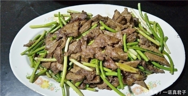 红包|搬新家请亲戚吃饭，我花半天准备一桌菜，饭后婆婆给了个大红包！