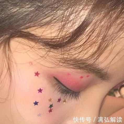 眼睛|女生眼睛有这“3标志”,天生自带“眼妆效果”,离脱单还远吗