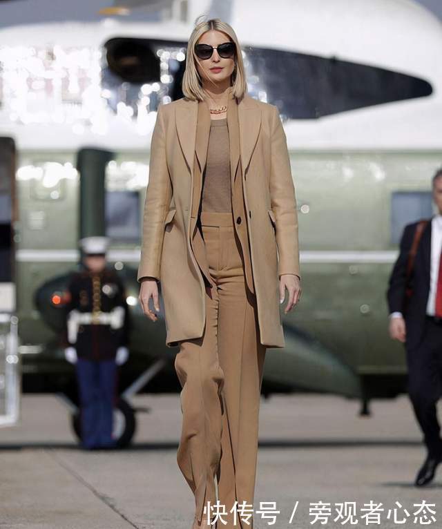 高级|伊万卡一到冬天就离不开大衣,光腿穿高跟鞋太扛冻,气质却很高级
