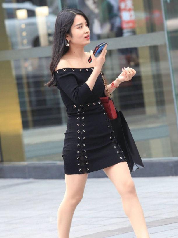 把这款漂亮的连衣裙换上, 勇敢追求新鲜感受, 轻松变女神