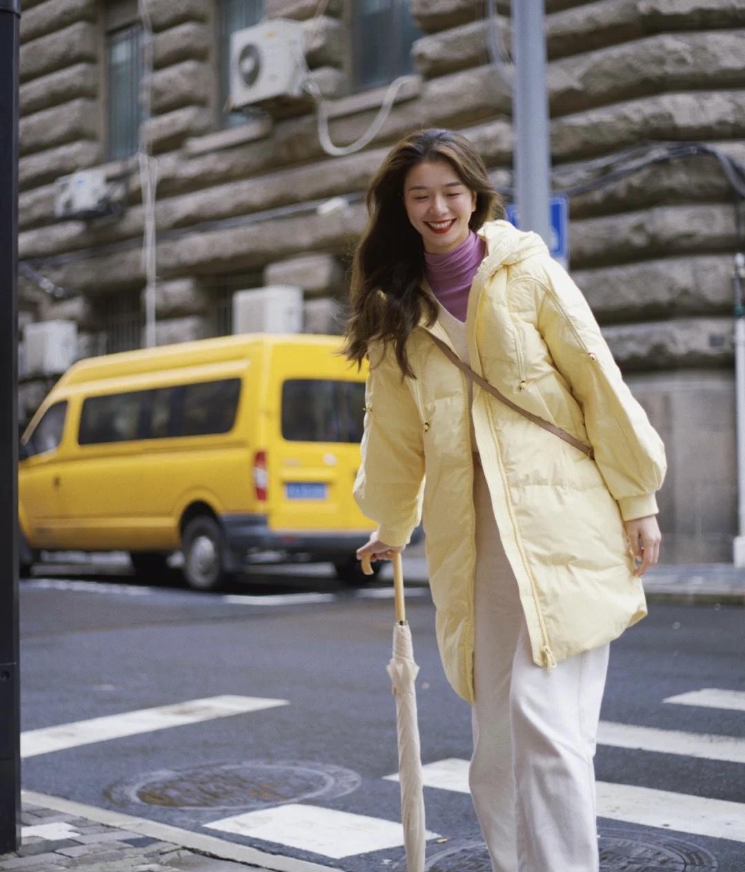 浅黄色|冬季的羽绒服穿搭指南,这5套搭配保暖又时髦,让你无惧寒风!