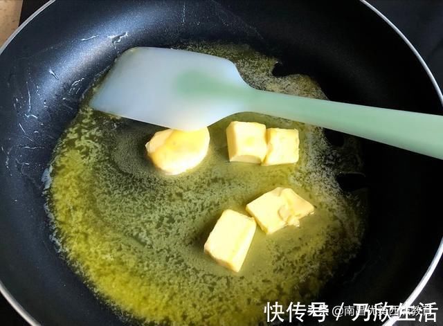 零食|自制零食牛轧饼干，仅仅是多了一层糖心，饼干美味瞬间提升