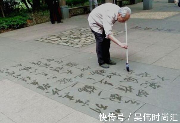 书法@李天一书法欣赏，“江天一色”字迹有力，价值10万！