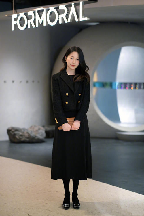 裙子＋裤子＝今春王炸cp，新潮、前卫又时髦，值得借鉴