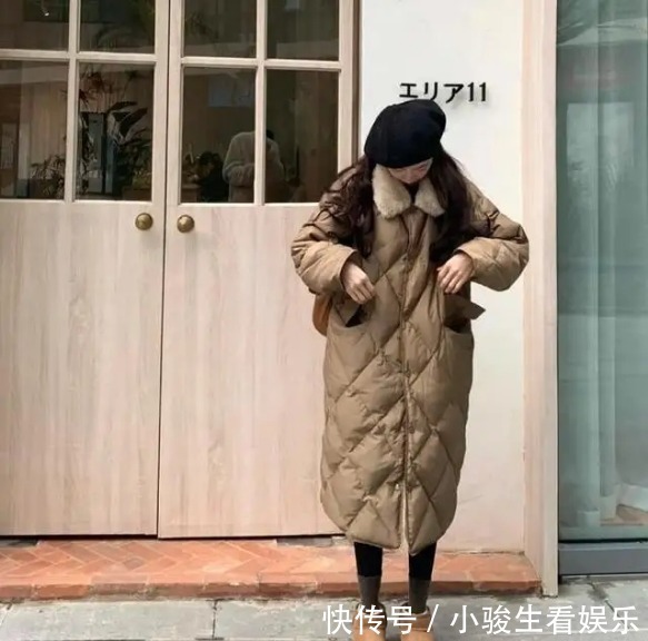 脚踝|今冬有种保暖穿搭叫“厚外套+包脚踝”，时髦显瘦又显高